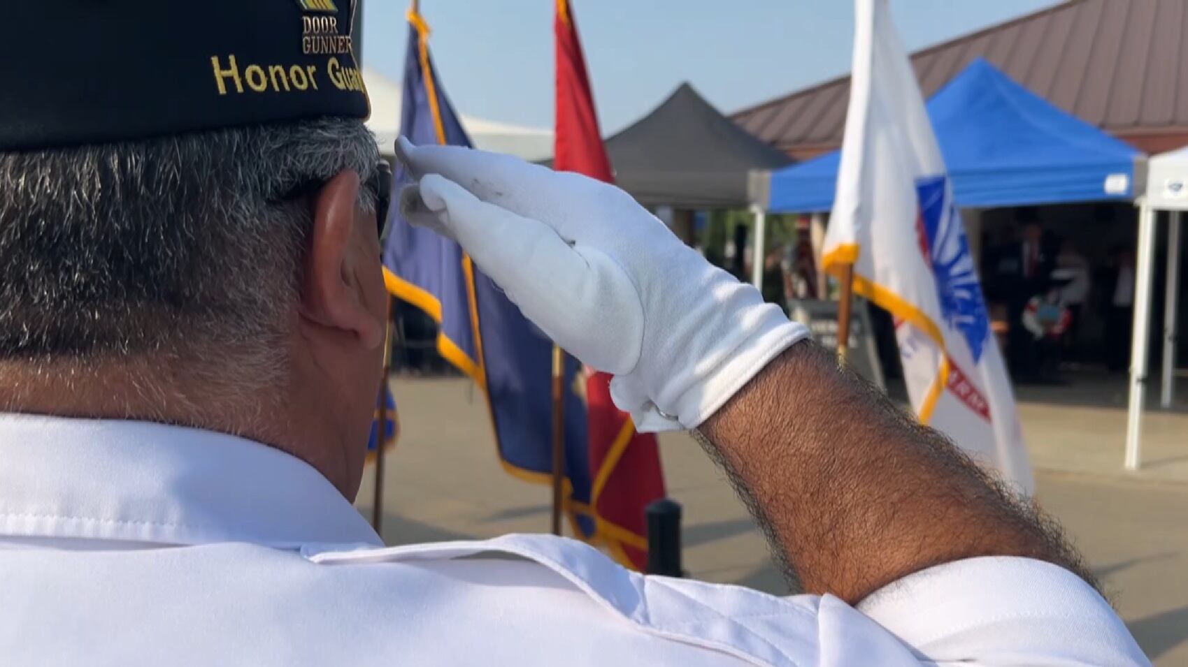 Laredoans gather to honor fallen veterans on Memorial Day - Vimarsana News